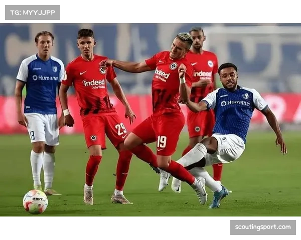 解析荷甲战术格局 高压控球与防反体系形成鲜明对照 解析荷甲战术格局 高压控球与防反体系形成鲜明对照